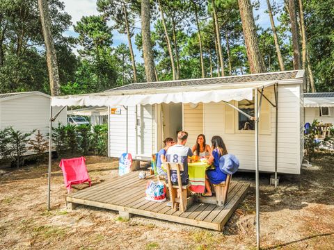 MOBILHOME 4 personnes - ECO - 2 chambres (sans sanitaires)