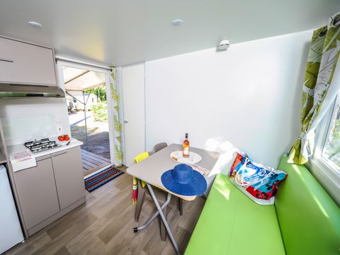 MOBILHOME 4 personnes - ECO - 2 chambres (sans sanitaires)