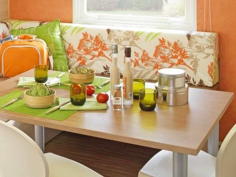 BUNGALOW 6 personnes - Mobil-home | Classic | 3 Ch. | 6 Pers. | Terrasse surélevée non couverte