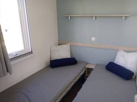 BUNGALOW 4 personnes - Mobil-home | Comfort | 2 Ch. | 4 Pers. | Terrasse simple | Clim.