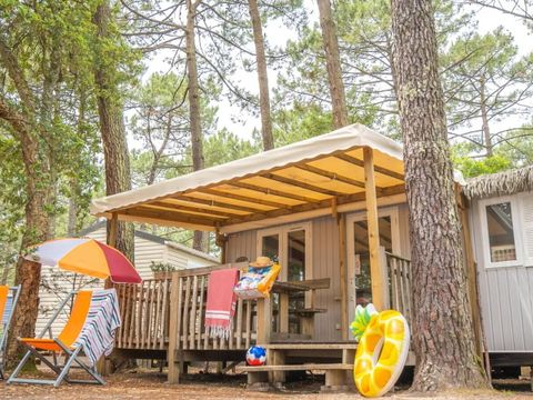 Bungalow 6 personnes - Mobil-home | Comfort | 2 Ch. | 4/6 Pers. | Terrasse surélevée | TV