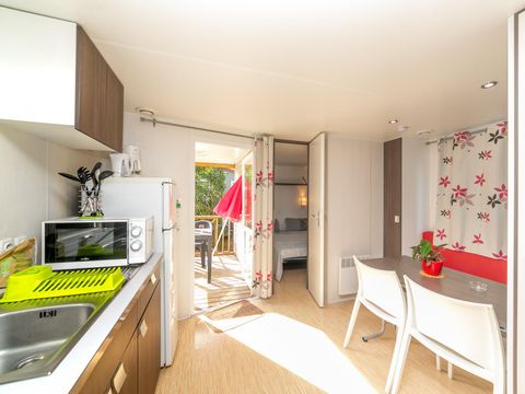 MOBILHOME 4 personnes - MH2 Confort 27 m², avec sanitaires
