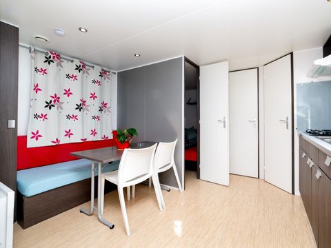 MOBILHOME 4 personnes - MH2 Confort 27 m², avec sanitaires