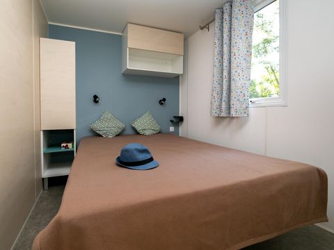 MOBILHOME 6 personnes - MH2 Premium + terrasse 8 m², avec sanitaires