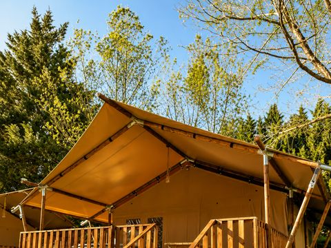 TENTE TOILE ET BOIS 4 personnes - Wood Lodge Premium Spa