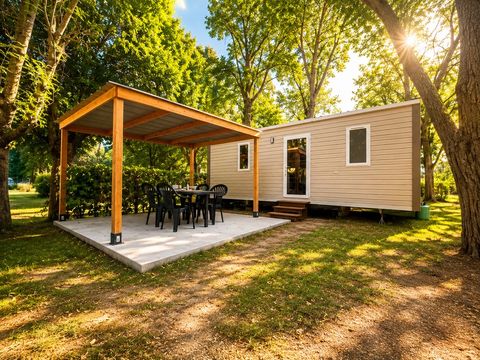 MOBILHOME 4 personnes - Confort 26m² 2 chambres - Terrasse semi-couverte + TV