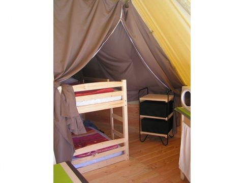 HÉBERGEMENT INSOLITE 4 personnes -  Tipi meublé 2 chambres - sans sanitaires