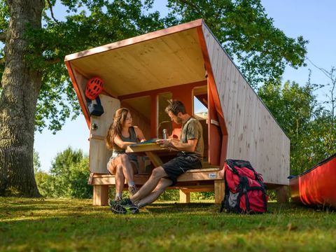 HÉBERGEMENT INSOLITE 2 personnes - Les Cabaneries