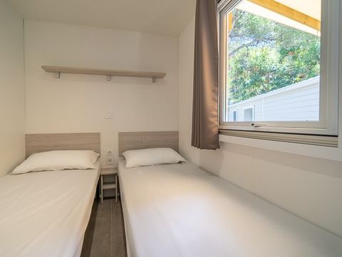 MOBILHOME 6 personnes - Comfort XL | 3 Ch. | 6 Pers. | Terrasse Couverte | Clim. MOBILHOME 6 personnes - Comfort XL | 3 Ch. | 6 Pers. | Terrasse Couverte | Clim.