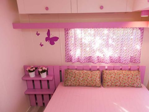 Caravane 6 personnes - 12 ROSE PAPILLON