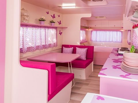 Caravane 6 personnes - 12 ROSE PAPILLON
