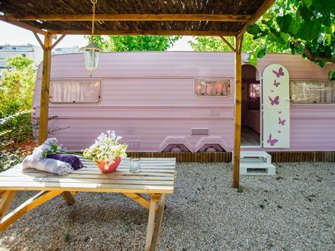 Caravane 6 personnes - 12 ROSE PAPILLON