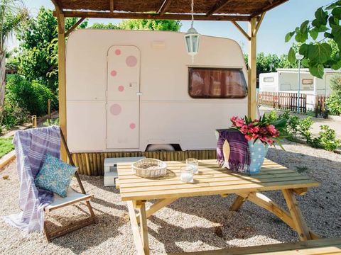 Caravane 2 personnes - 14 HORTENSIA