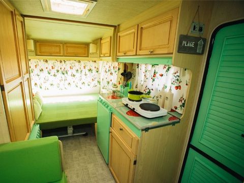 Caravane 4 personnes - 01 POMME