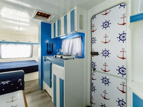 Caravane 4 personnes - 03 ANCLA