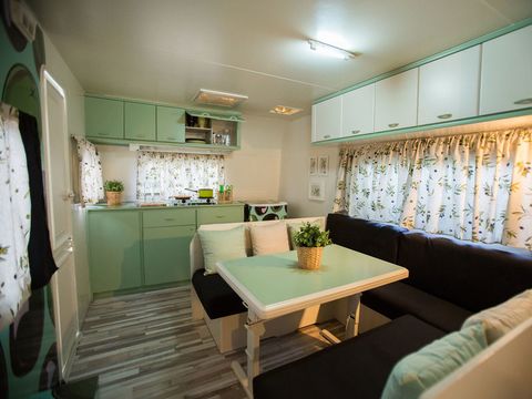 Caravane 4 personnes - 11 OLIVA