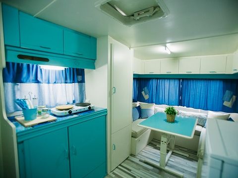 Caravane 5 personnes - 09 DENIM
