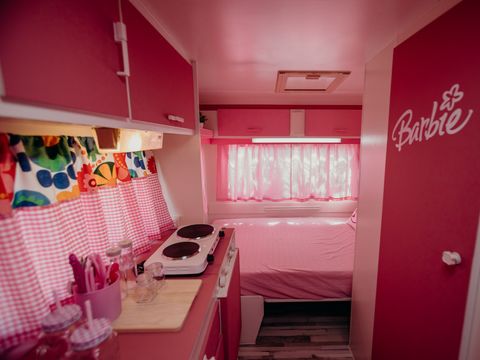 Caravane 4 personnes - 34 DOLL