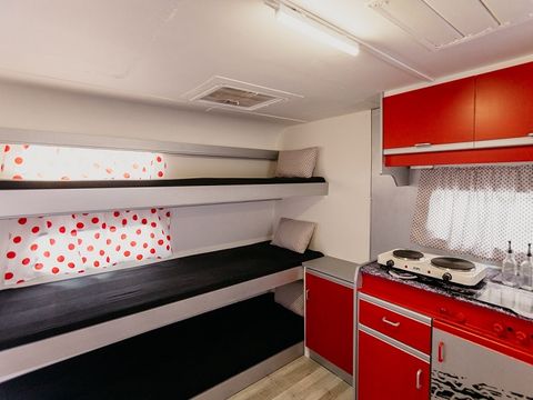 Caravane 5 personnes - 35 VESPA