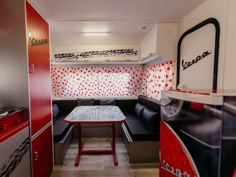 Caravane 5 personnes - 35 VESPA