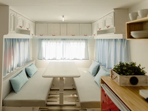 Caravane 4 personnes - 36 SUN