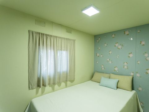 Mobilhome 3 personnes - MOBIL-HOME AVEC PISCINE 04