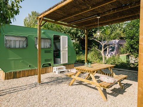 Caravane 4 personnes - 19 TROPICAL