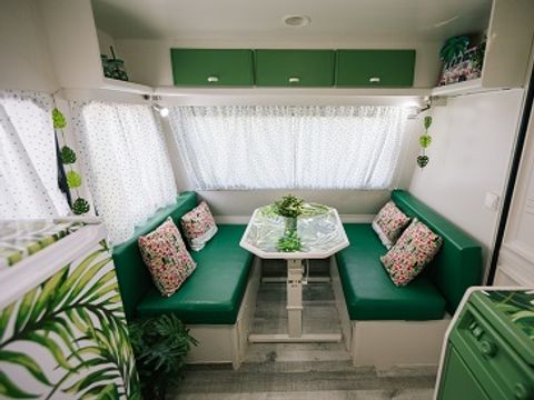 Caravane 4 personnes - 19 TROPICAL