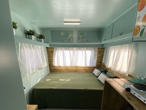 Caravane 4 personnes - 31 ORANGE