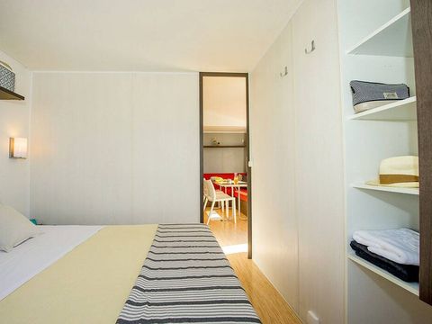 Mobilhome 6 personnes - Classic | 3 Ch. | 6 Pers. | Terrasse simple | Clim.