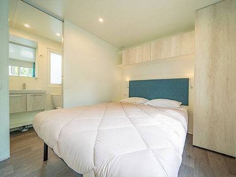MOBILHOME 4 personnes - Mobil-home | Ultimate | 2 Ch. | 4 Pers. | Terrasse surélevée | 2 SDB | Clim.