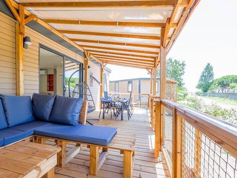 Mobilhome 6 personnes - Mobil-home | Ultimate | 3 Ch. | 6 Pers. | Terrasse surélevée | Jacuzzi | 2 SDB | Clim.
