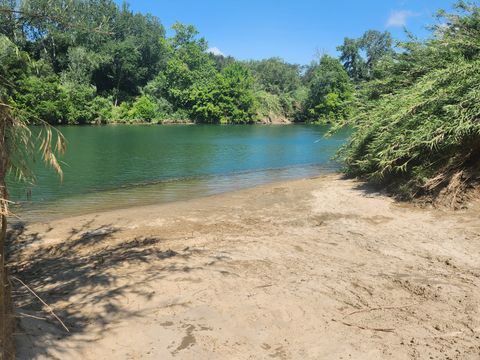 Camping Paradis Bellerive - Camping Gard