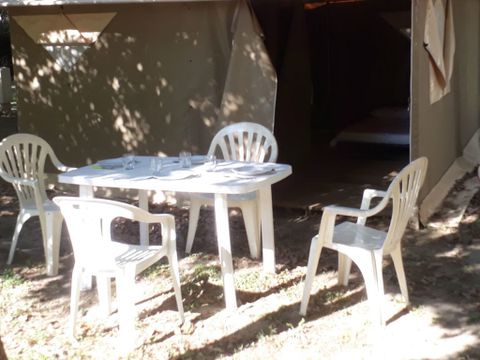 Tente en toile et en bois 4 personnes - Les Muguets - 4 personnes