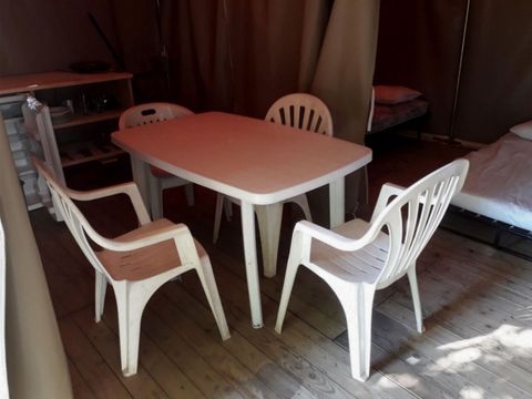 Tente en toile et en bois 4 personnes - Les Muguets - 4 personnes