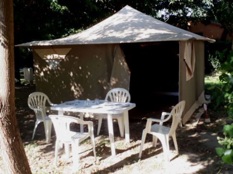 Tente en toile et en bois 4 personnes - Les Muguets - 4 personnes