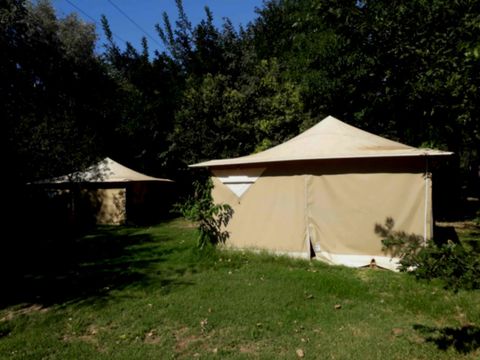 Tente en toile et en bois 4 personnes - Les Muguets - 4 personnes