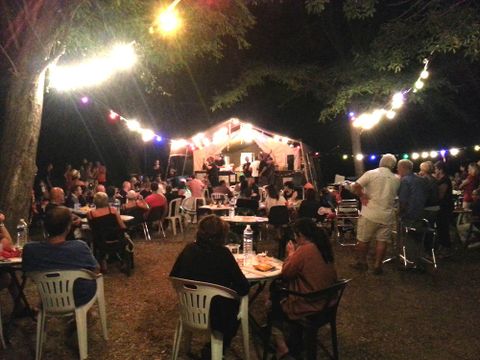 Camping Paradis Bellerive - Camping Gard - Image N°9