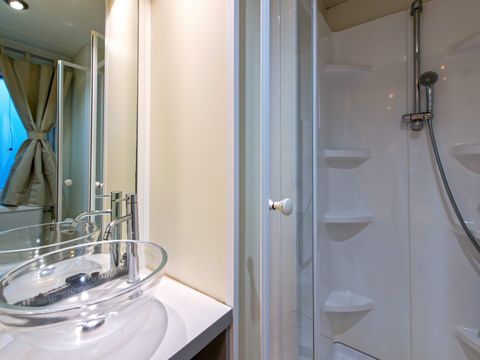 MOBILHOME 6 personnes - COLORFUL avec trois chambres