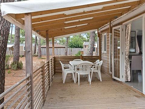 MOBILHOME 6 personnes - Comfort XL | 3 Ch. | 6 Pers. | Terrasse surélevée | 2 SDB | Clim.