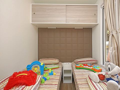 MOBILHOME 6 personnes - Comfort XL | 3 Ch. | 6 Pers. | Terrasse surélevée | 2 SDB | Clim.