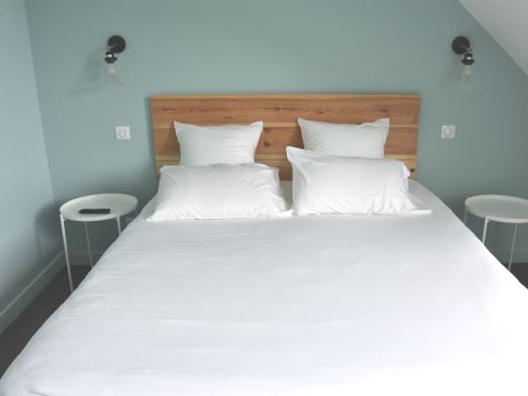 CHAMBRE 2 personnes CHAMBRE 2 personnes