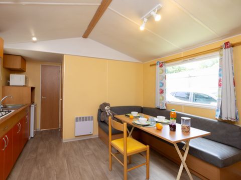 Mobilhome 4 personnes - CLASSIQUE TERRASSE COUVERTE 27M² dim/dim