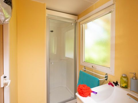 Mobilhome 4 personnes - CLASSIQUE TERRASSE COUVERTE 27M² dim/dim