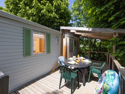 Mobilhome 4 personnes - CLASSIQUE TERRASSE COUVERTE 27M² dim/dim