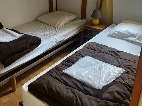 CHALET 4 personnes - Chalet Traditionnel (2eme Balcon) 4 pers. VUE LAC 