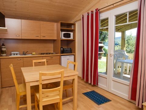 CHALET 6 personnes -  Chalet Traditionnel (1er Balcon) 6 pers - VUE LAC