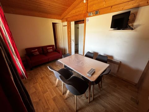 CHALET 6 personnes -  Chalet Traditionnel (1er Balcon) 6 pers - VUE LAC