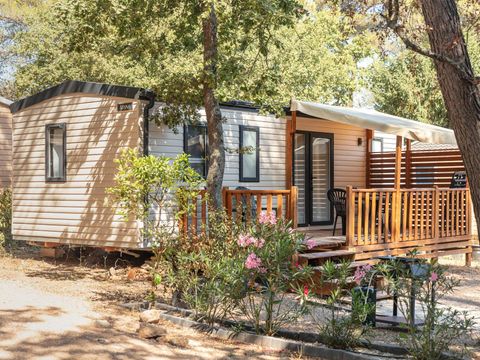 MOBILHOME 6 personnes - Premium | 3 Ch. | 6 Pers. | Terrasse surélevée | Clim. | TV