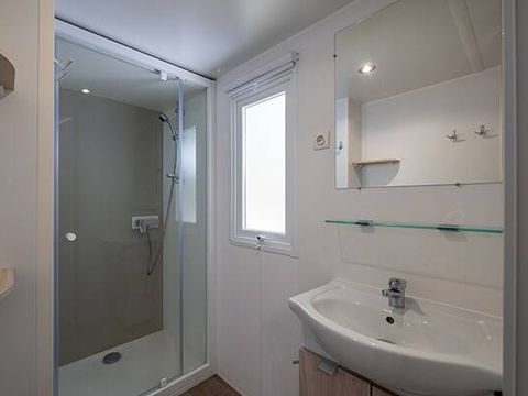 Mobilhome 6 personnes - Premium | 3 Ch. | 6 Pers. | Terrasse surélevée | Clim. | TV